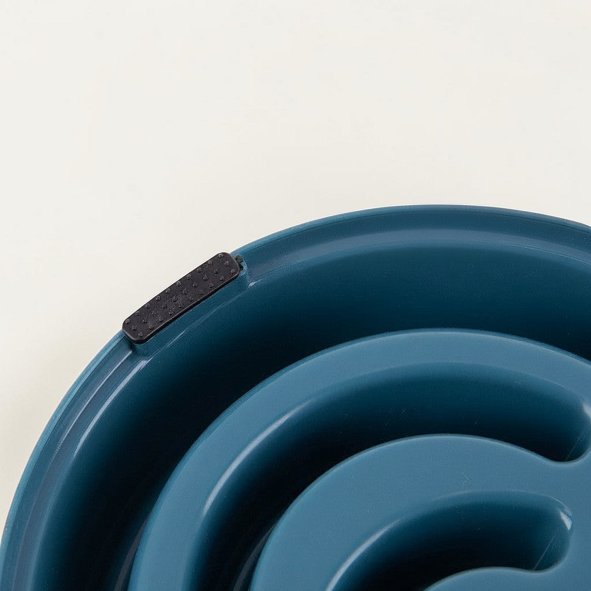 Slow Feeder Hundenapf mit Anti-Slip-Füßen